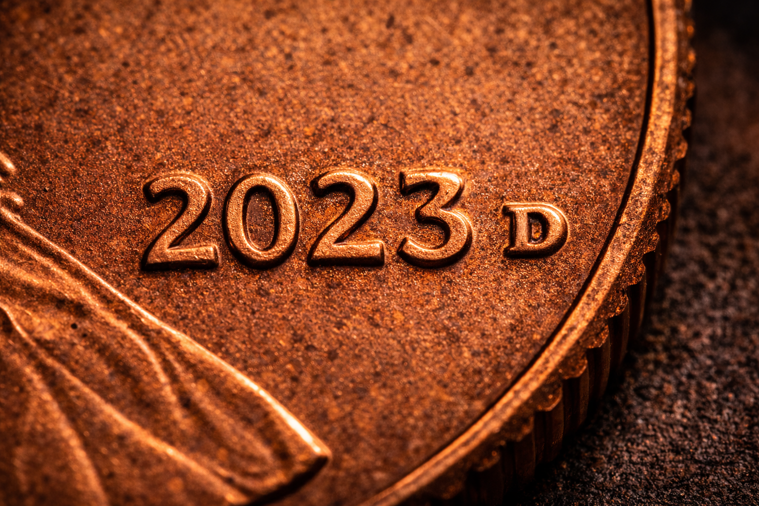 Close up of mint mark on U.S. penny near the date